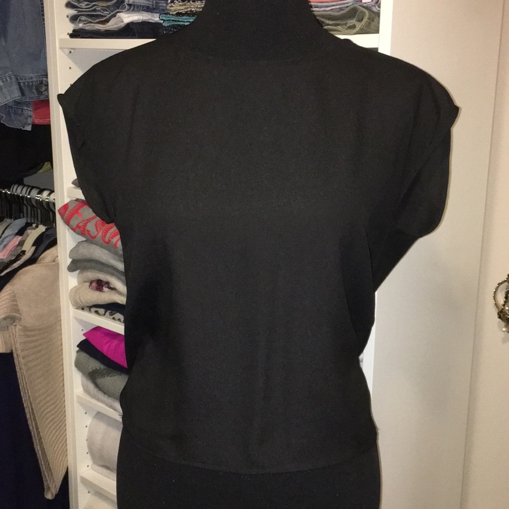 Chain back Top